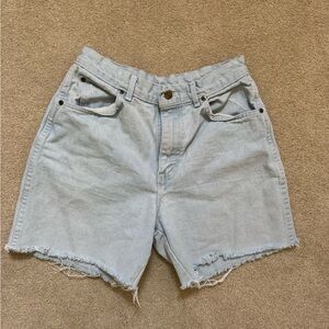 chic Light Blue High-Rise Denim Shorts with Frayed Hem